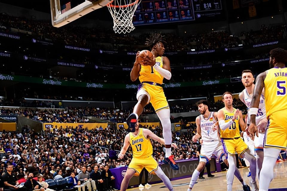 个人能力相当不错！湖人侧翼新秀身上还有不小的潜力可以挖掘？